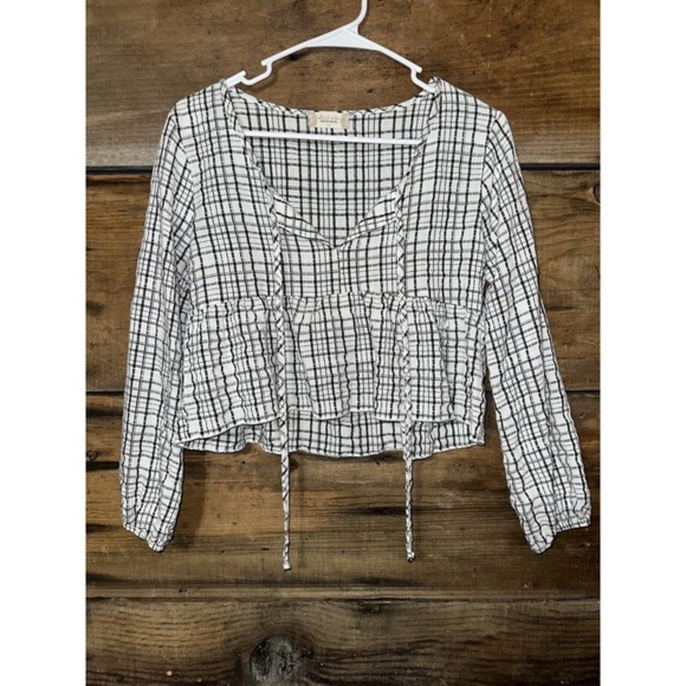Altar'd State Cropped Gingham Shirt Size XS Black and White H10